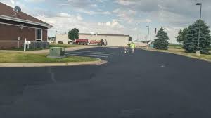 Why Choose Us For All Your Driveway Paving Needs in East St Louis, IL?